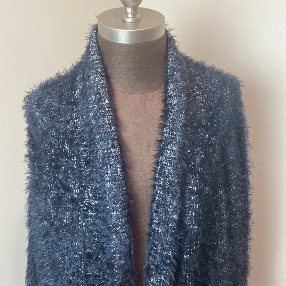 Express Cardigan - Picture 3 of 16